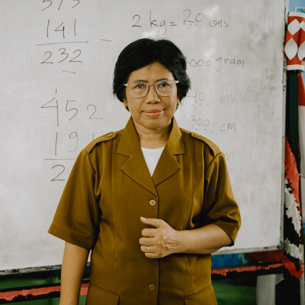 ibu guru indonesia
